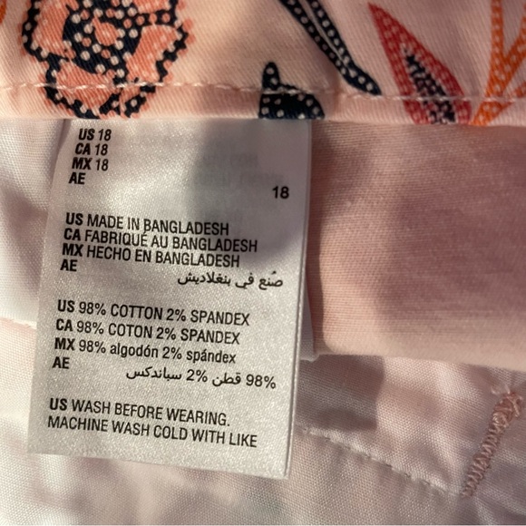 Style &Co chino mid rise short batik print pink size 18 5.5” inseam - Picture 4 of 8